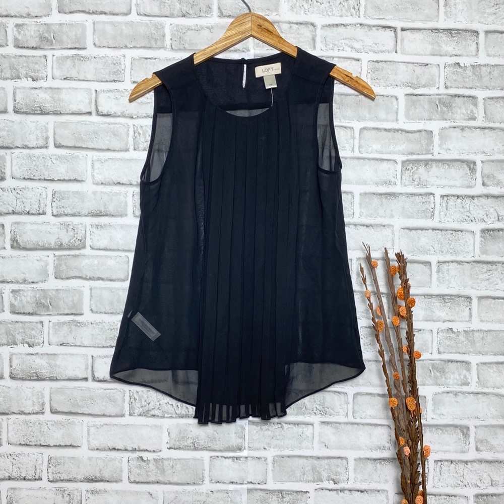 NWT Loft Pleated Black Sheer Sleeveless Top Sz MP - Picture 2 of 8